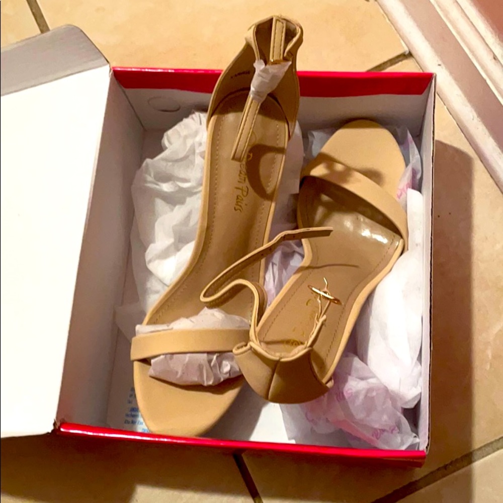Dreampairs tan open toe heels Brand New